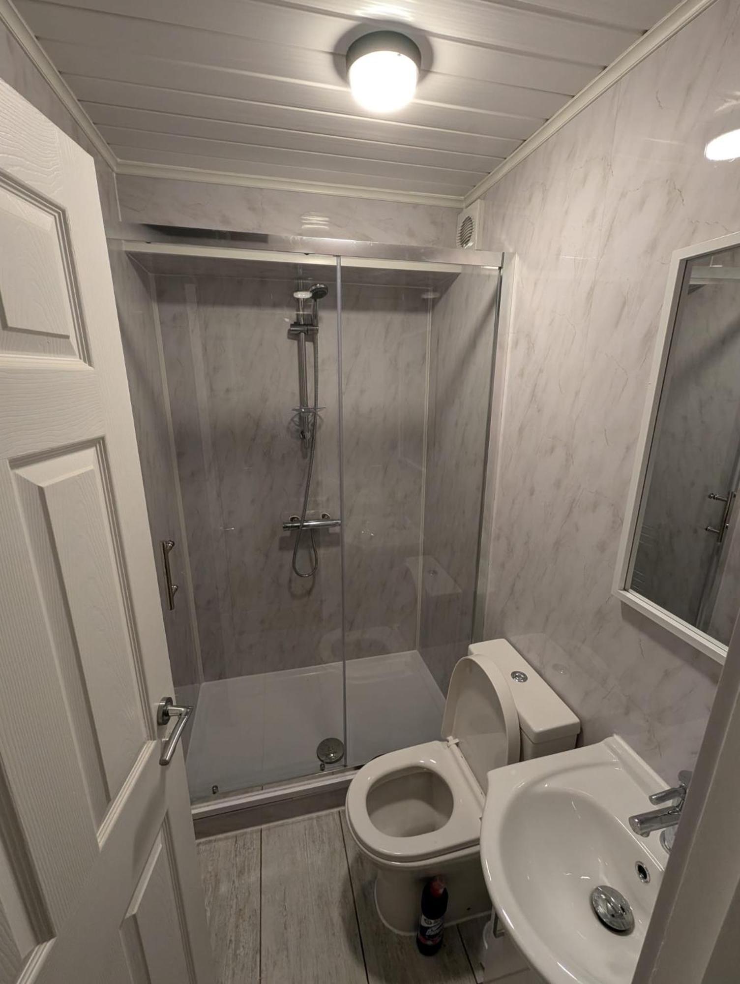 London En-Suite Double Rooms - Leytonstone E11 Luaran gambar