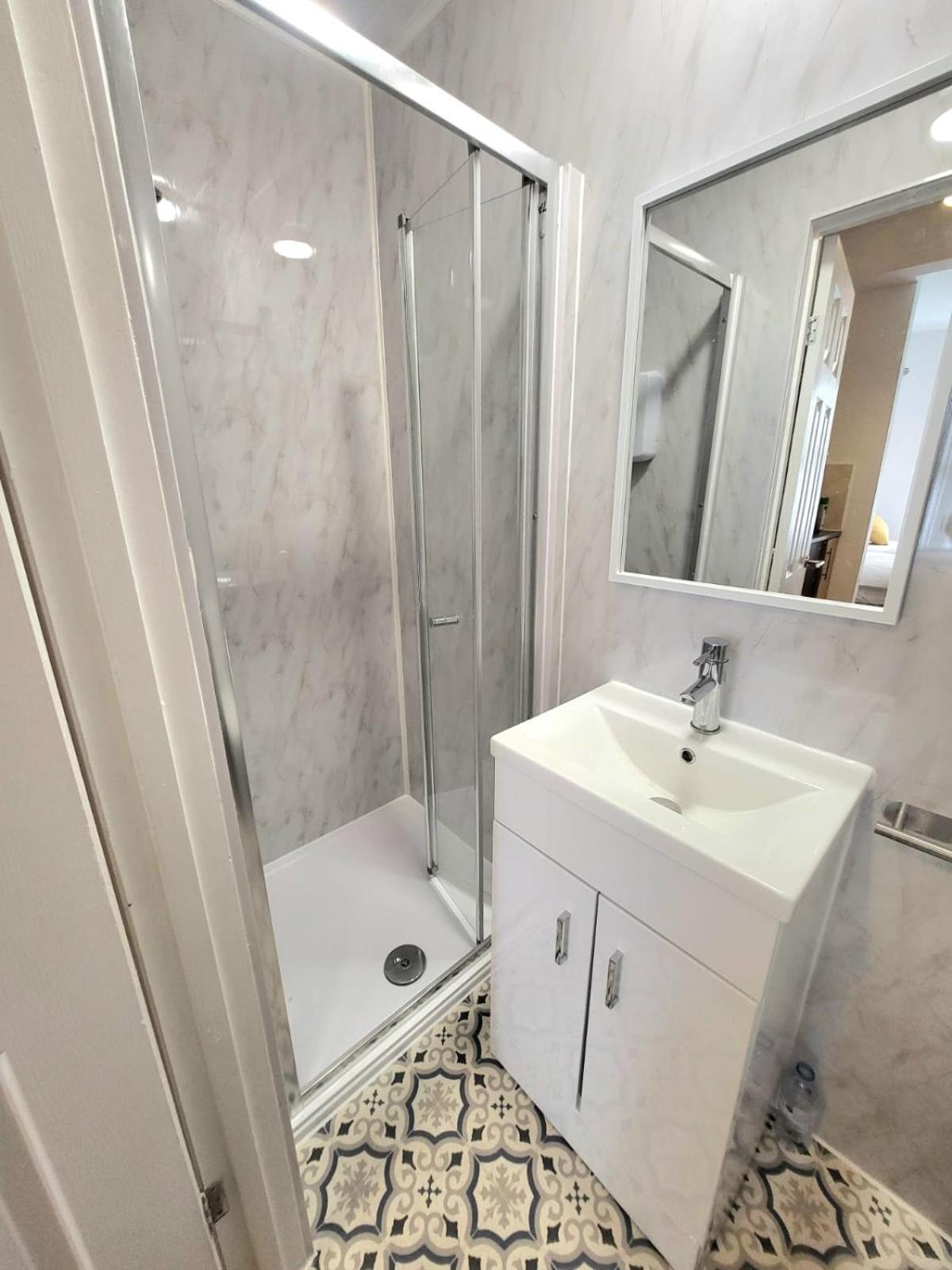 London En-Suite Double Rooms - Leytonstone E11 Luaran gambar